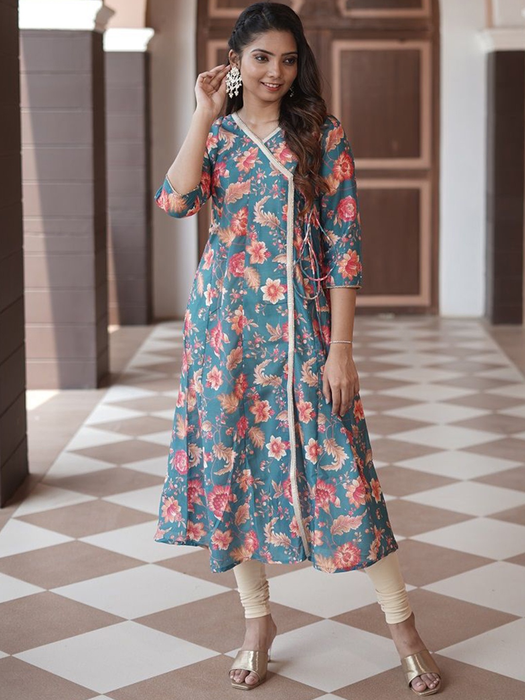 

GO BOUJEE Floral Printed V-Neck Pure Silk Angrakha A-Line Kurta, Green