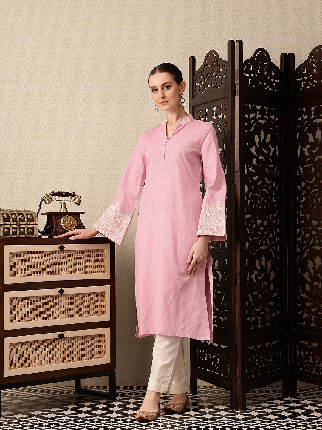

House of Pataudi Pure Cotton Mandarin Collar Thread Work Straight Jashn Kurta, Purple