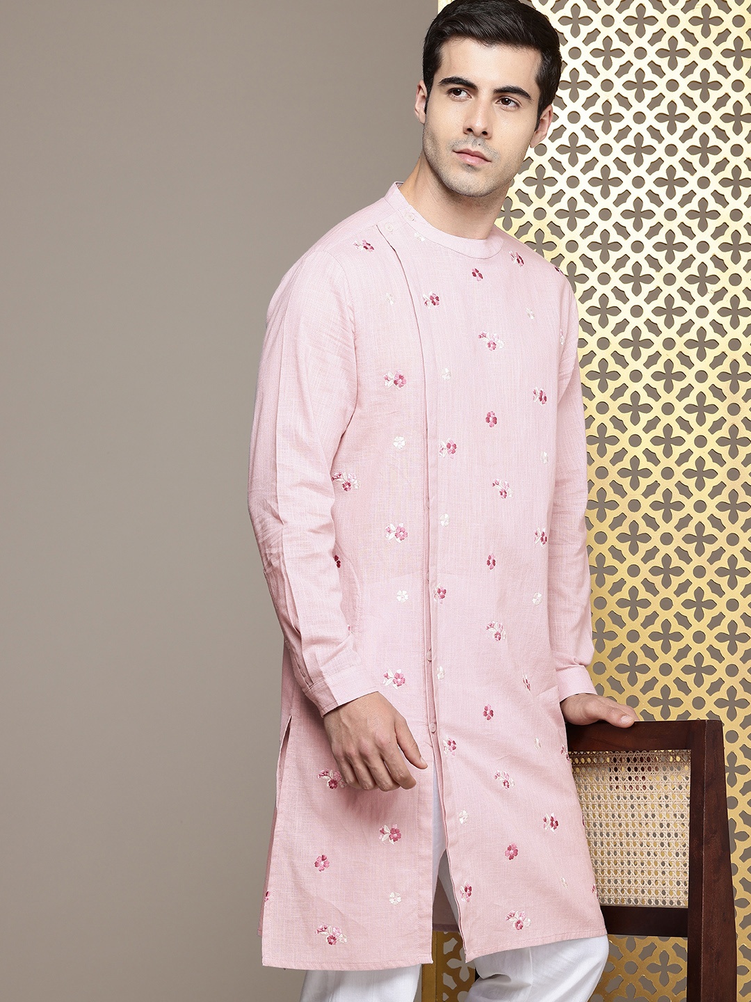 

House of Pataudi Floral Embroidered Band Collar Pure Cotton Jashn Kurta, Pink