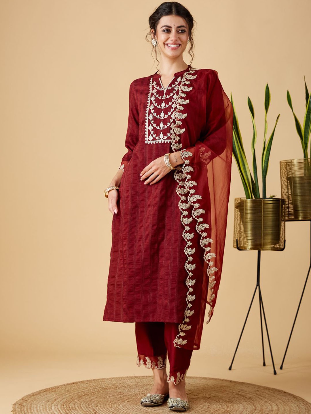 

MOKOSH Floral Embroidered Mandarin Collar Straight Kurta With Trousers And Dupatta, Maroon