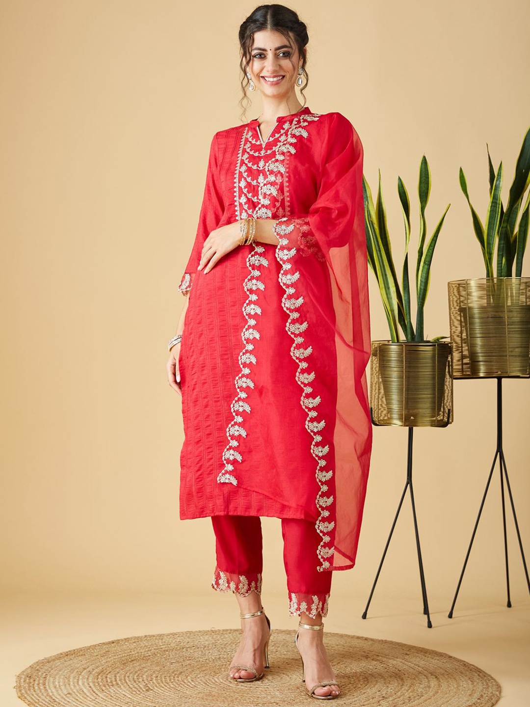 

MOKOSH Floral Embroidered Mandarin Collar Straight Kurta With Trousers And Dupatta, Red