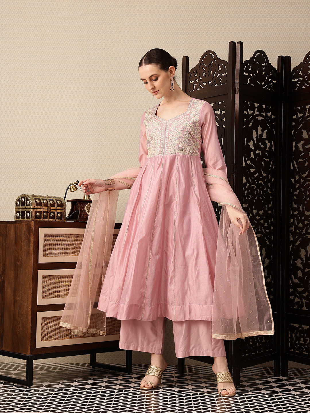 

House of Pataudi Floral Embroidered Sequinned Jashn Kurta with Palazzos & Dupatta, Pink