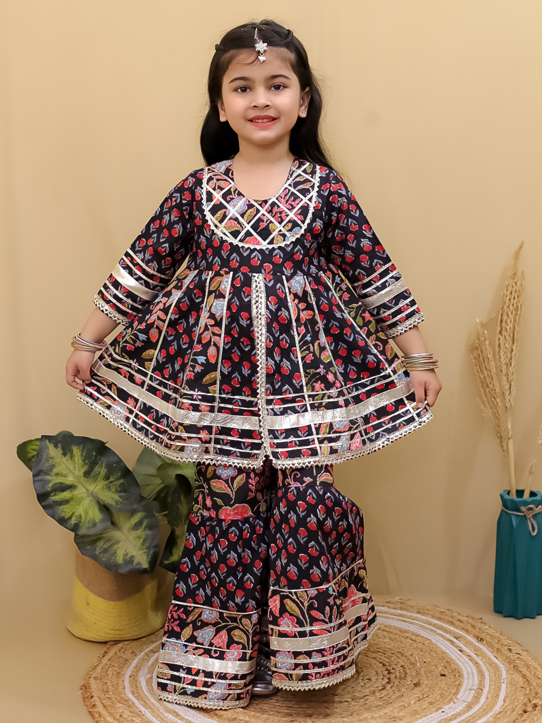 

Superminis Girls Floral Printed Gotta Patti Pure Cotton Anarkali Kurti with Sharara, Black