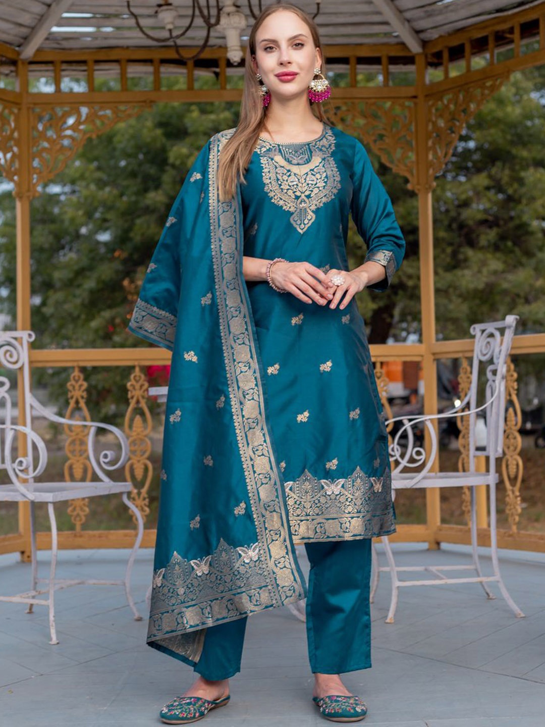 

zinzraa Floral Embroidered Silk Blend Straight Kurta With Trousers And Dupatta, Teal