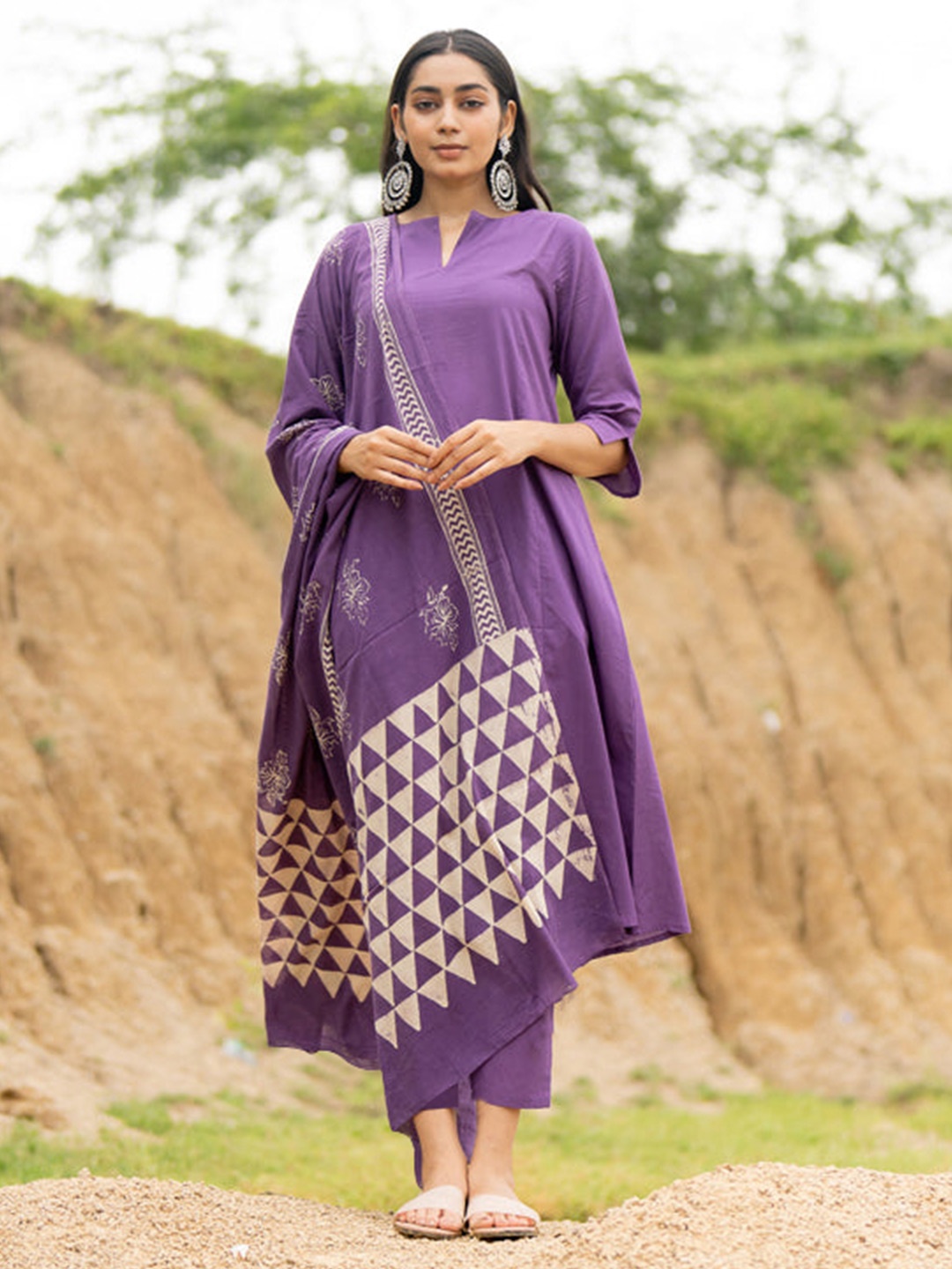 

GoSriKi Notch Neck A-Line Kurta With Trousers And Dupatta, Purple