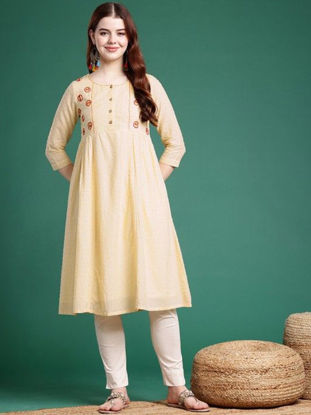 

Suha Floral Embroidered Round Neck Anarkali Kurta, Cream