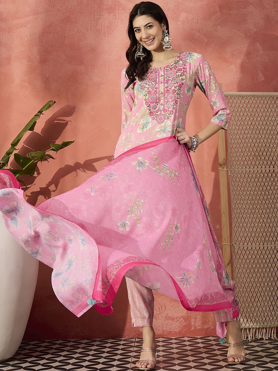 

Sangria Embroidered Floral Printed Round Neck Straight Kurta With Salwar & Dupatta, Pink