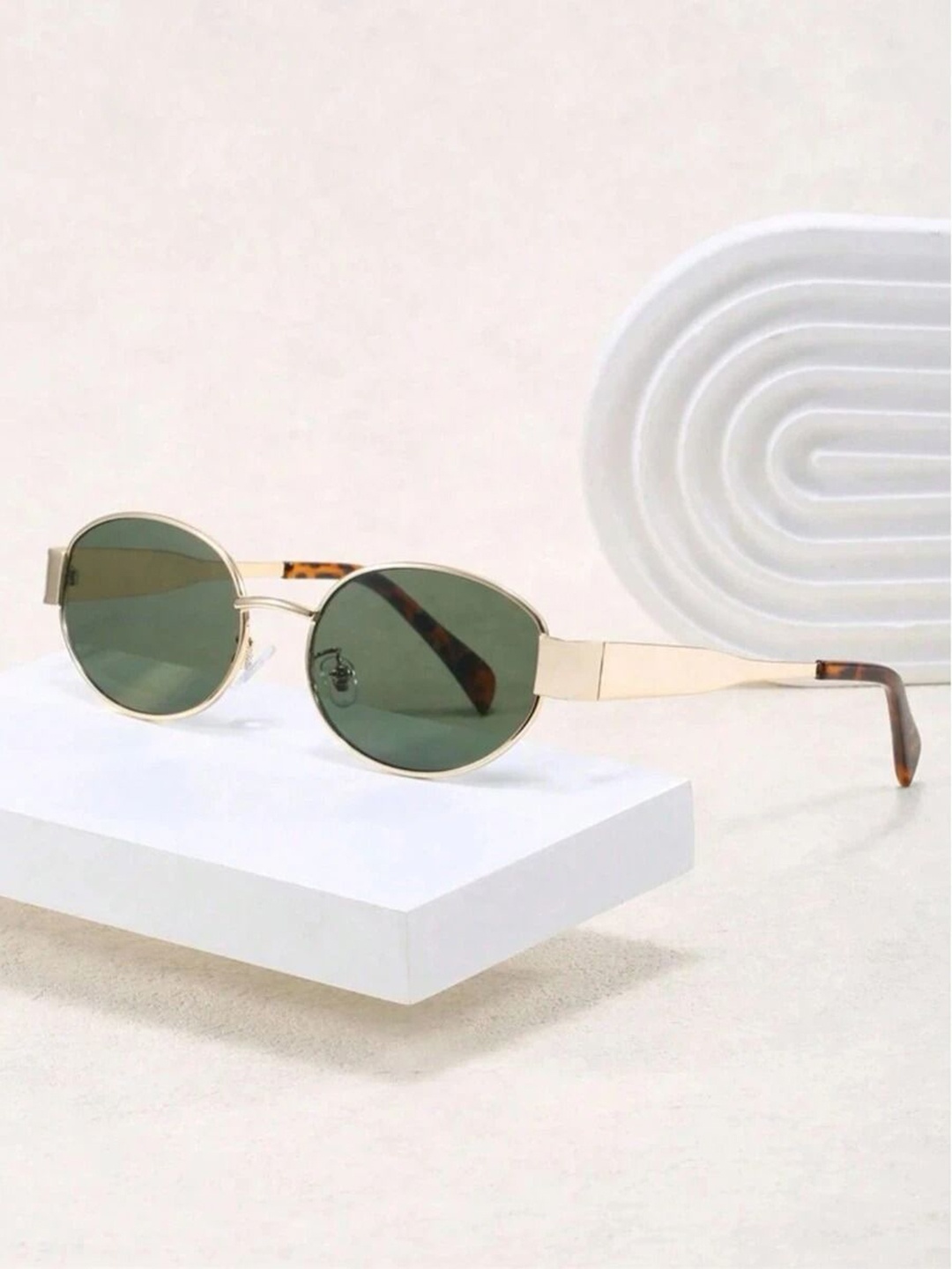 

HASHTAG EYEWEAR Women Oversized Sunglasses with UV Protected Lens, Green