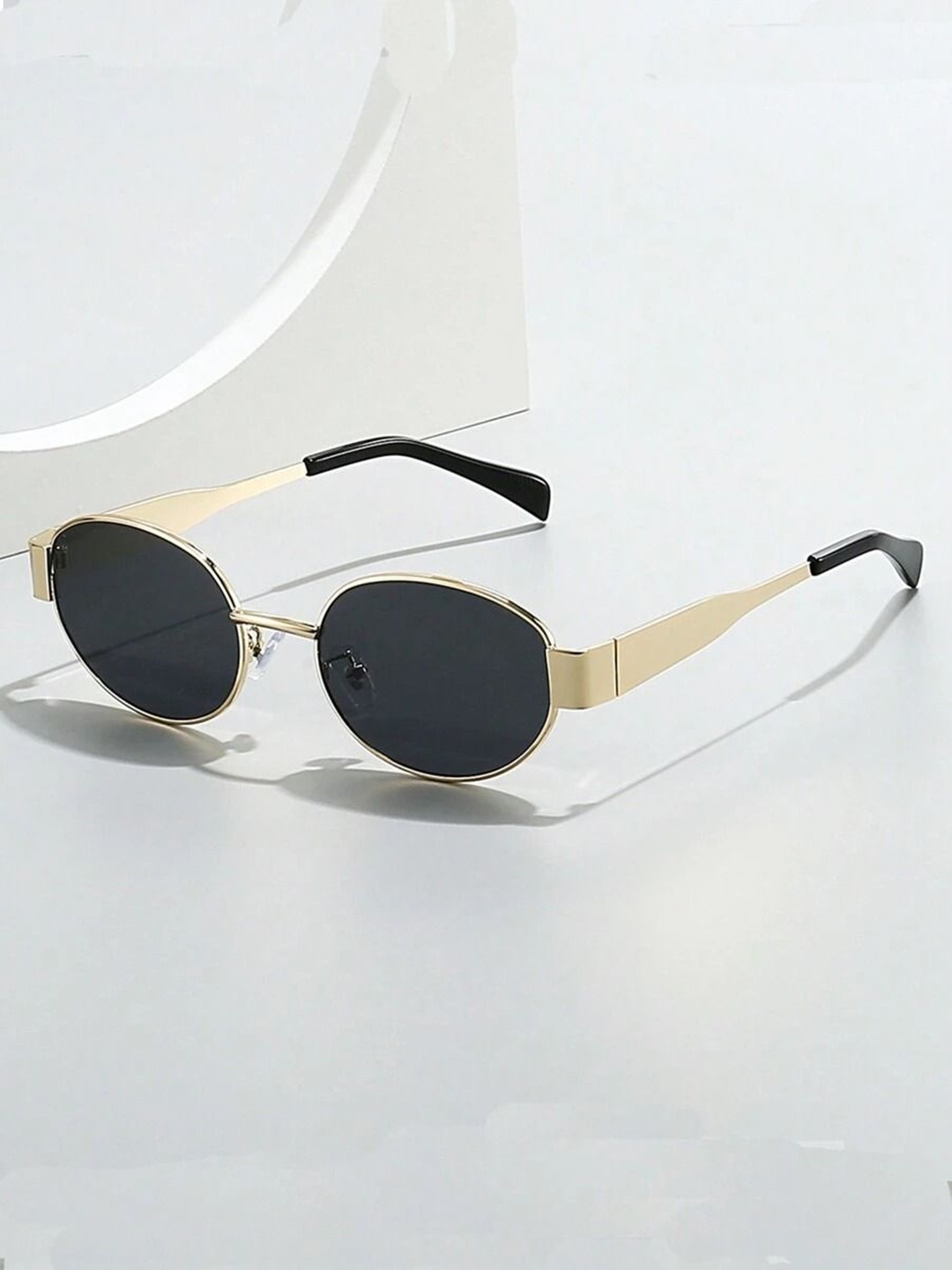 

HASHTAG EYEWEAR Women Oval Sunglasses with UV Protected Lens, Grey
