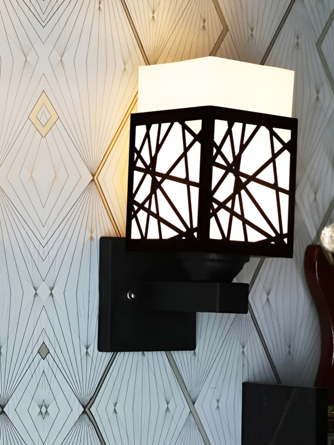 

Gojeeva Black & White Textured Wooden Square Shaped Wall Lamp