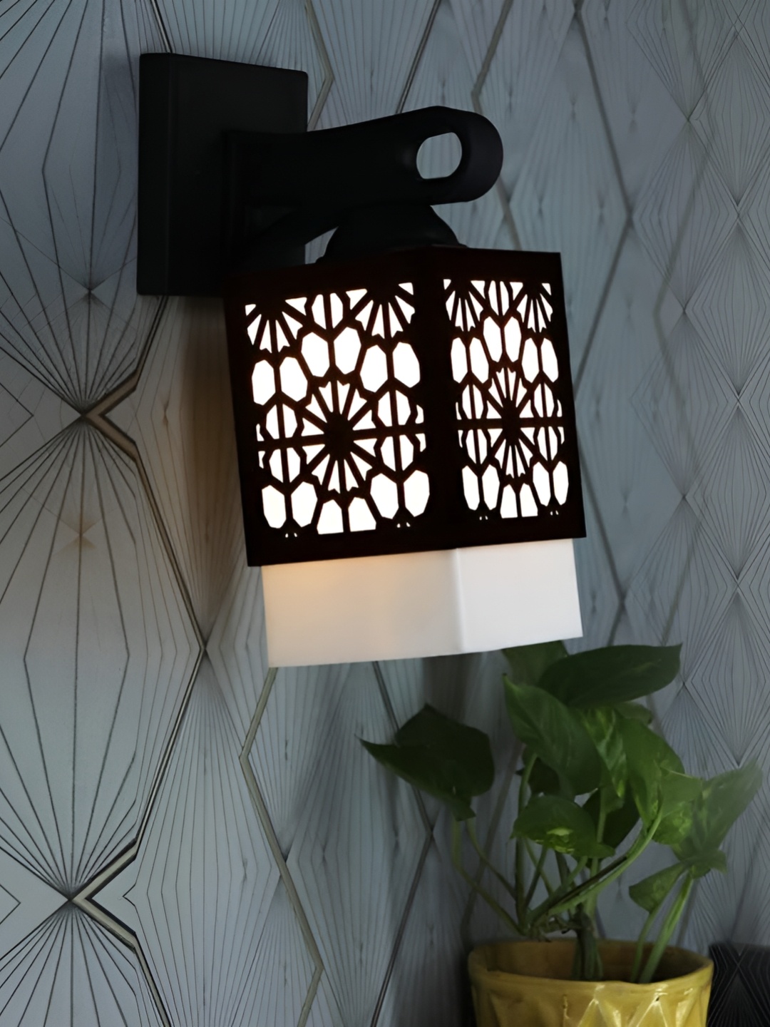 

Gojeeva Black & White Textured Wooden Square Shaped Wall Lamp