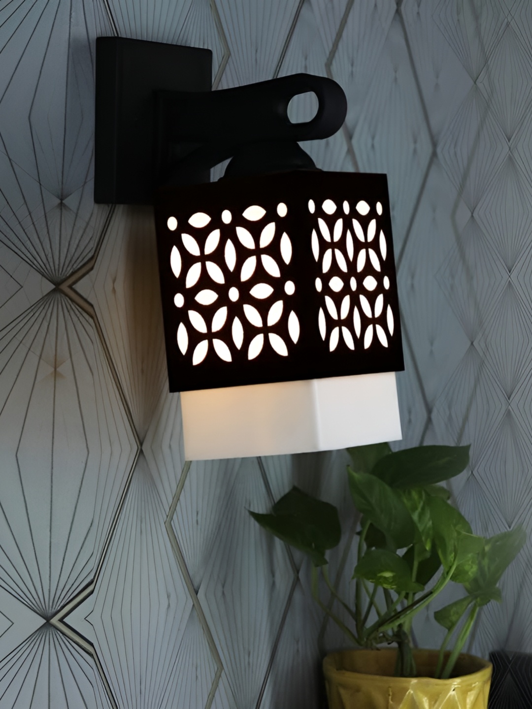 

Gojeeva Black & White Textured Wooden Square Shaped Wall Lamp