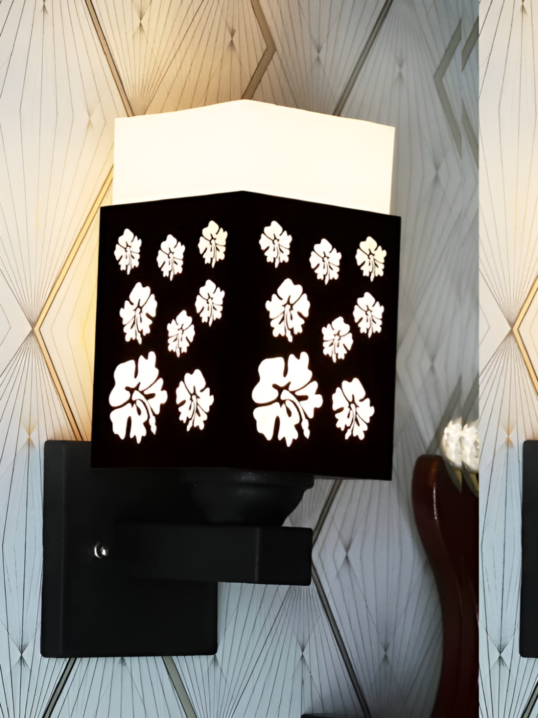 

Gojeeva Black & White 2 Pieces Floral Textured Square Shaped Wooden Wall Lamp