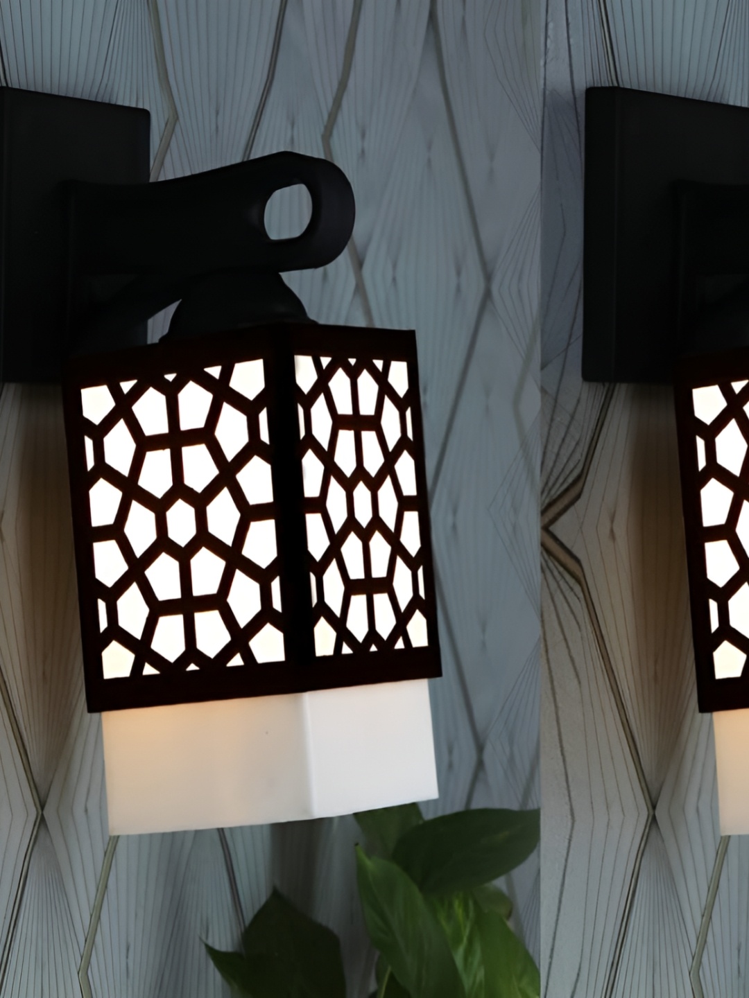 

Gojeeva Black 2 Pieces Textured Wooden Square Shaped Wall Lamps