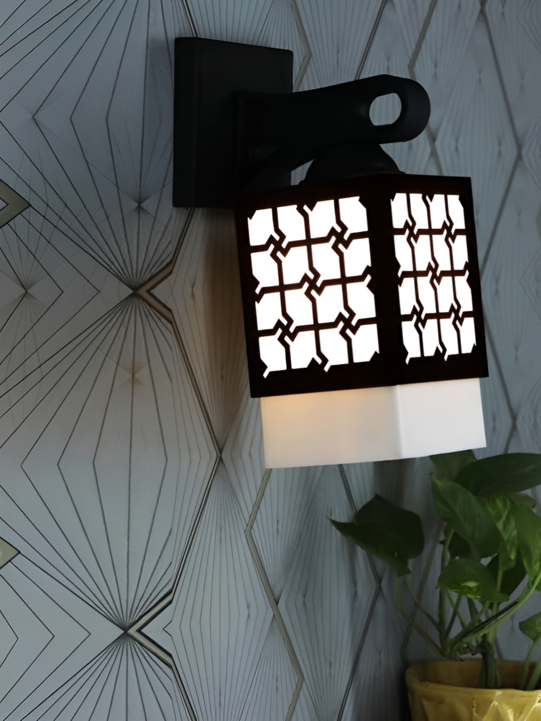 

Gojeeva Black & White Textured Wooden Square Shaped Wall Lamp