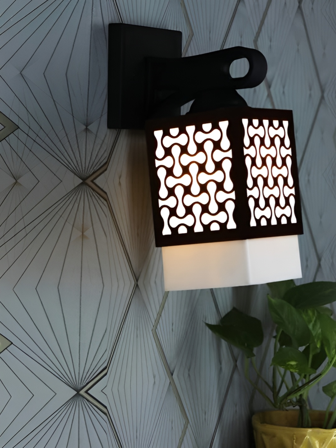 

Gojeeva Black and White Textured Wooden Square Shaped Wall Lamp