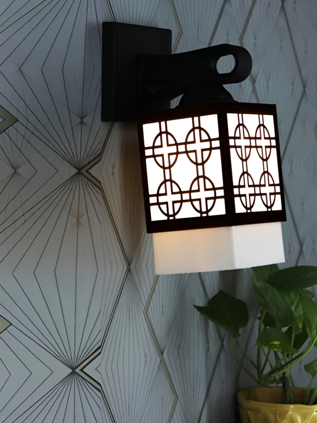 

Gojeeva Black & White Textured Square Shaped Wooden Wall Lamp