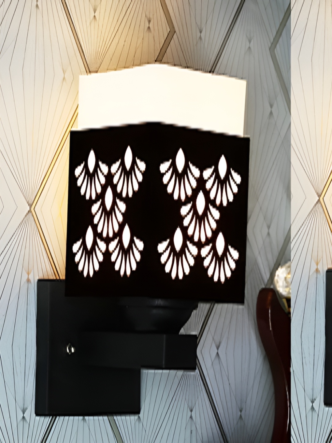 

Gojeeva Black & White 2 Pieces Floral Textured Square Shaped Wooden Wall Lamp
