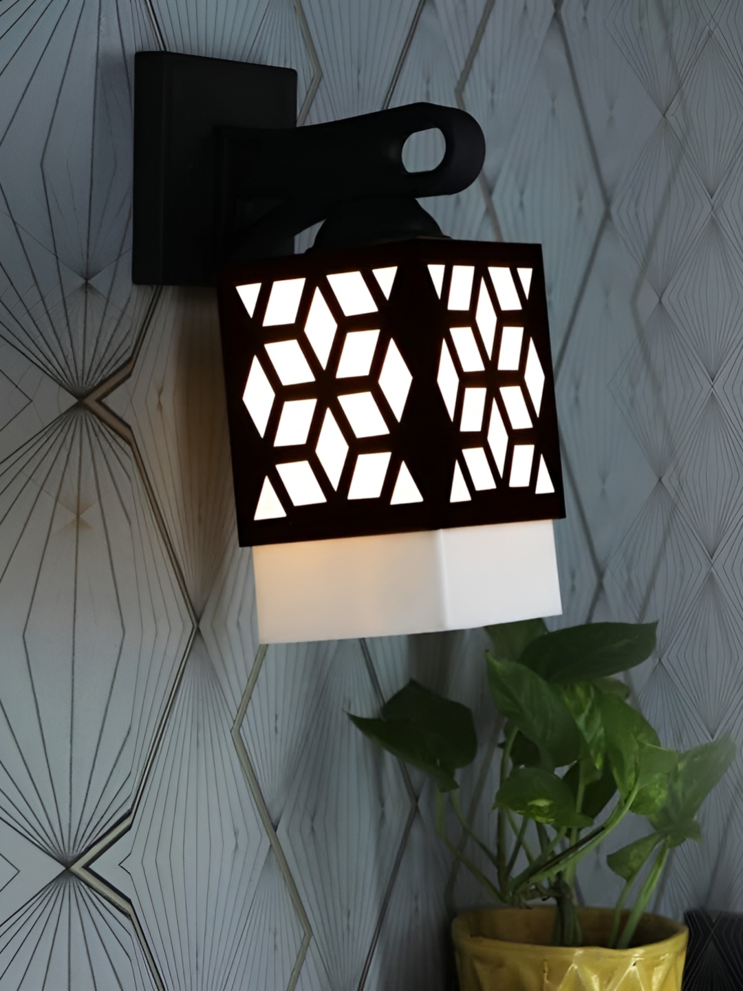 

Gojeeva Black & White Textured Wooden Square Shaped Wall Lamp