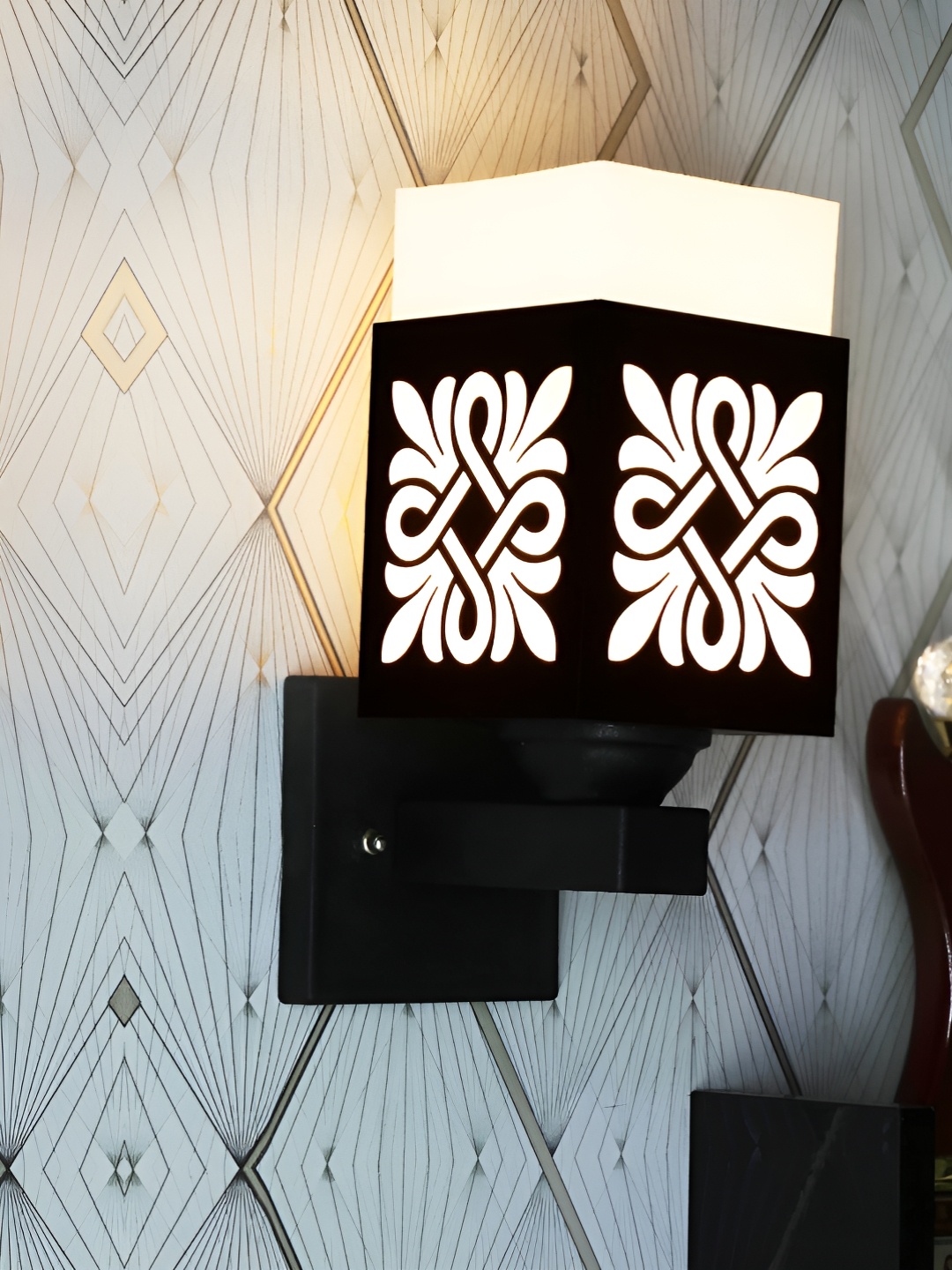 

Gojeeva Black and White Textured Wooden Square Shaped Wall Lamp