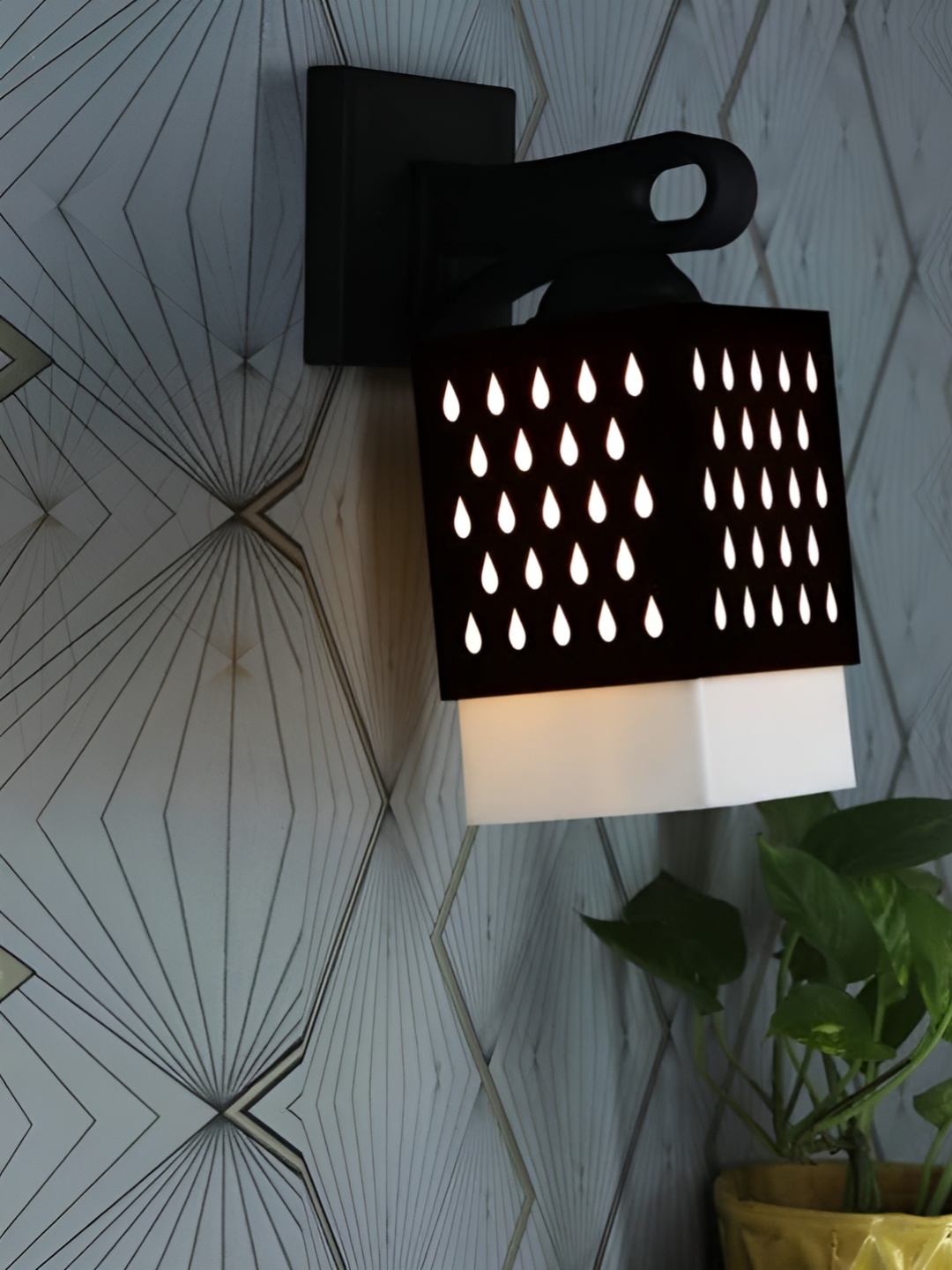 

Gojeeva Black & White Textured Square Shaped Wooden Wall Lamp