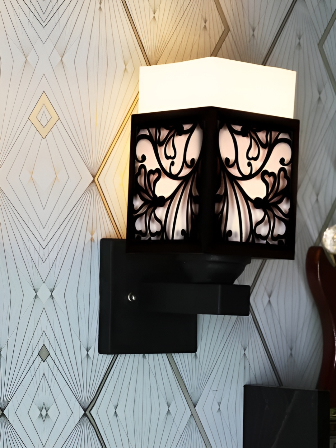 

Gojeeva Black & White Textured Wooden Square Shaped Wall Lamp