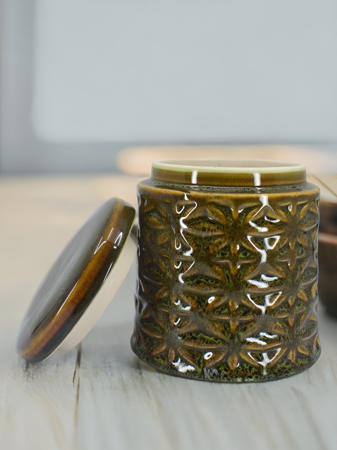 

The Decor Lane Olive Green & Gold-Toned Textured Ceramic Container 1 L
