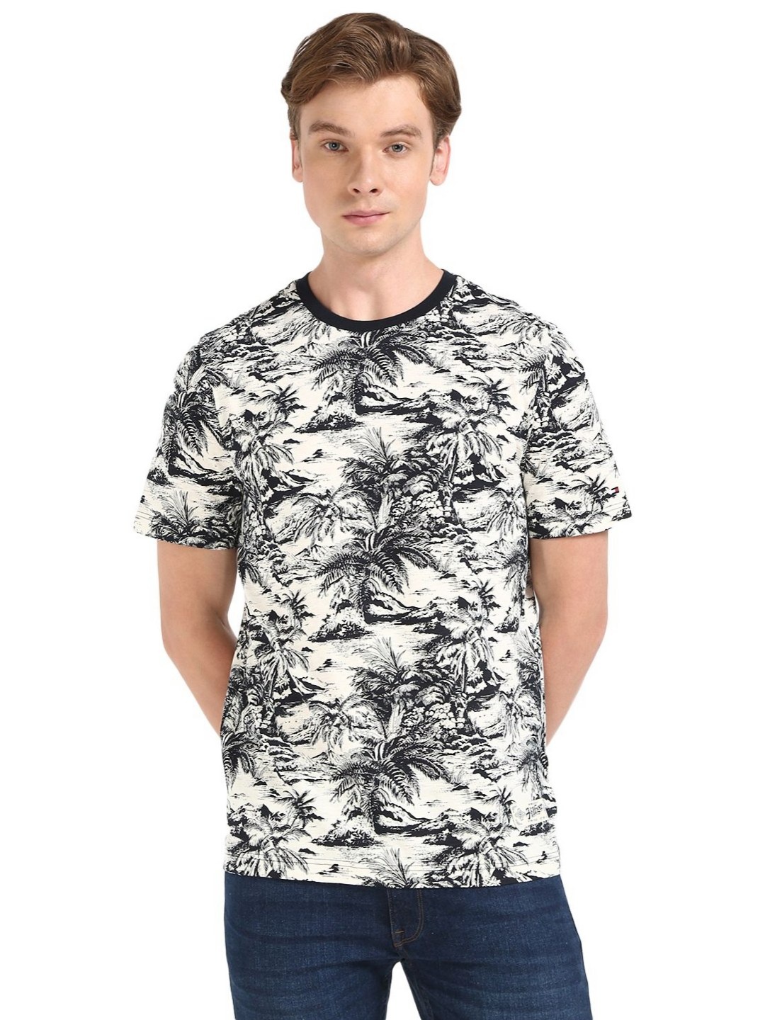 

Tommy Hilfiger Men Floral Printed Round Neck Cotton T-shirt, Off white