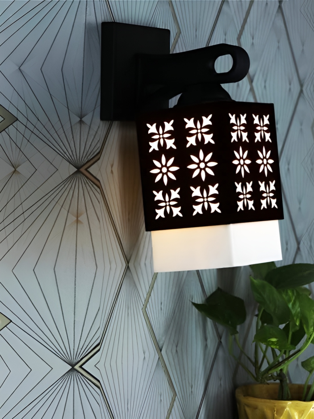 

Gojeeva Black & White Textured Wooden Square Shaped Wall Lamp