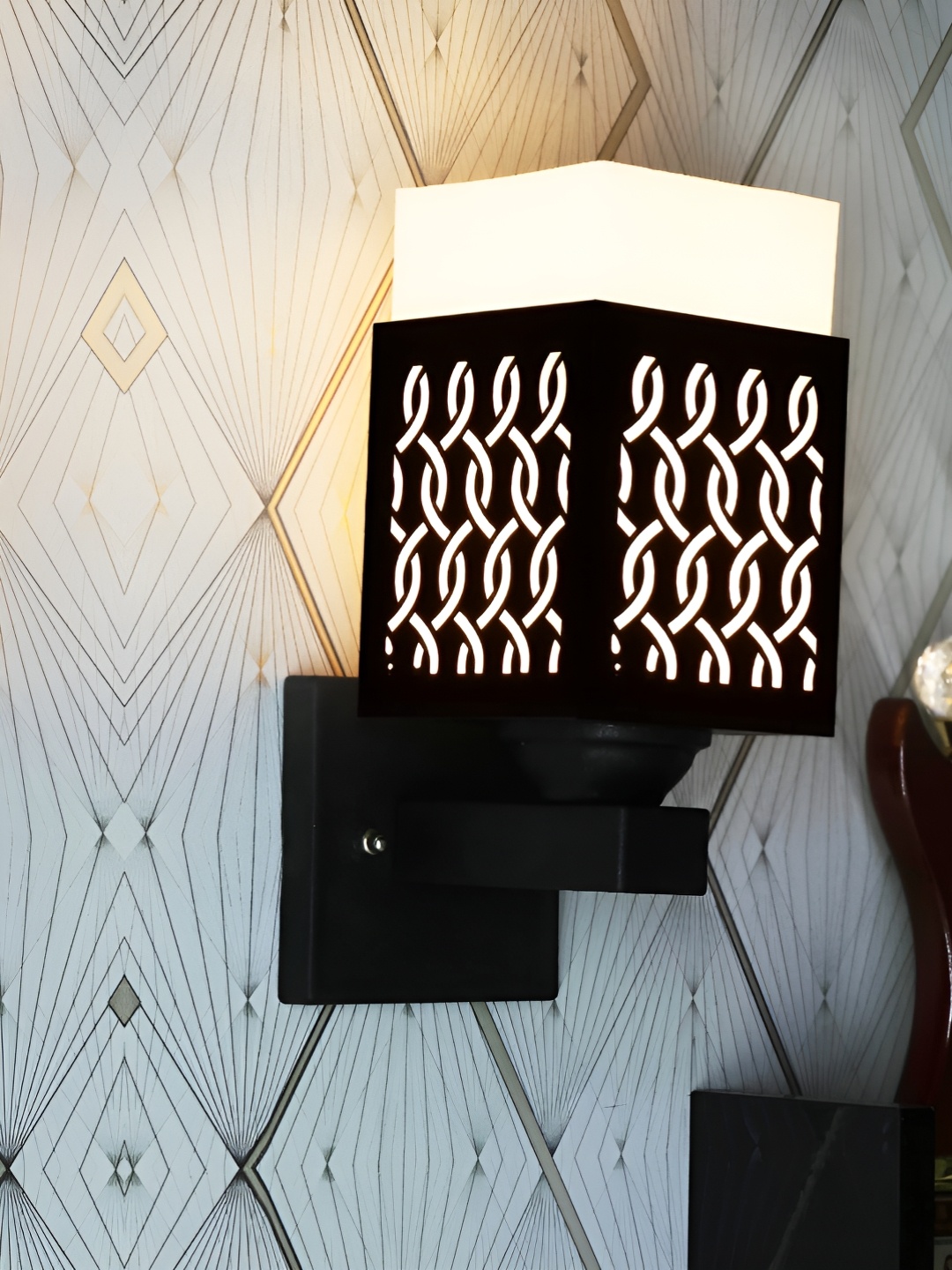 

Gojeeva Black & White Textured Wooden Square Shaped Wall Lamp