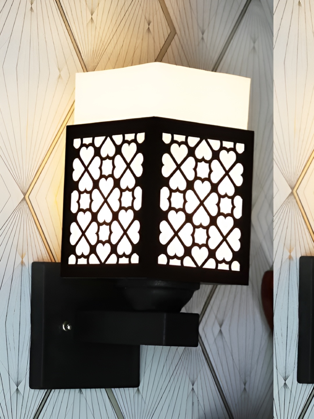 

Gojeeva Black & White Floral Textured Square Shaped Wooden Wall Lamp