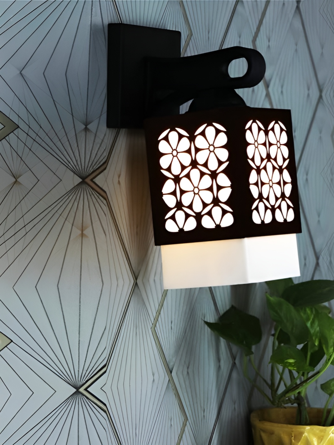 

Gojeeva Black & White Textured Wooden Square Shaped Wall Lamp