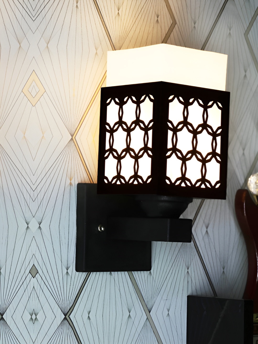 

Gojeeva Black and White Textured Wooden Square Shaped Wall Lamp