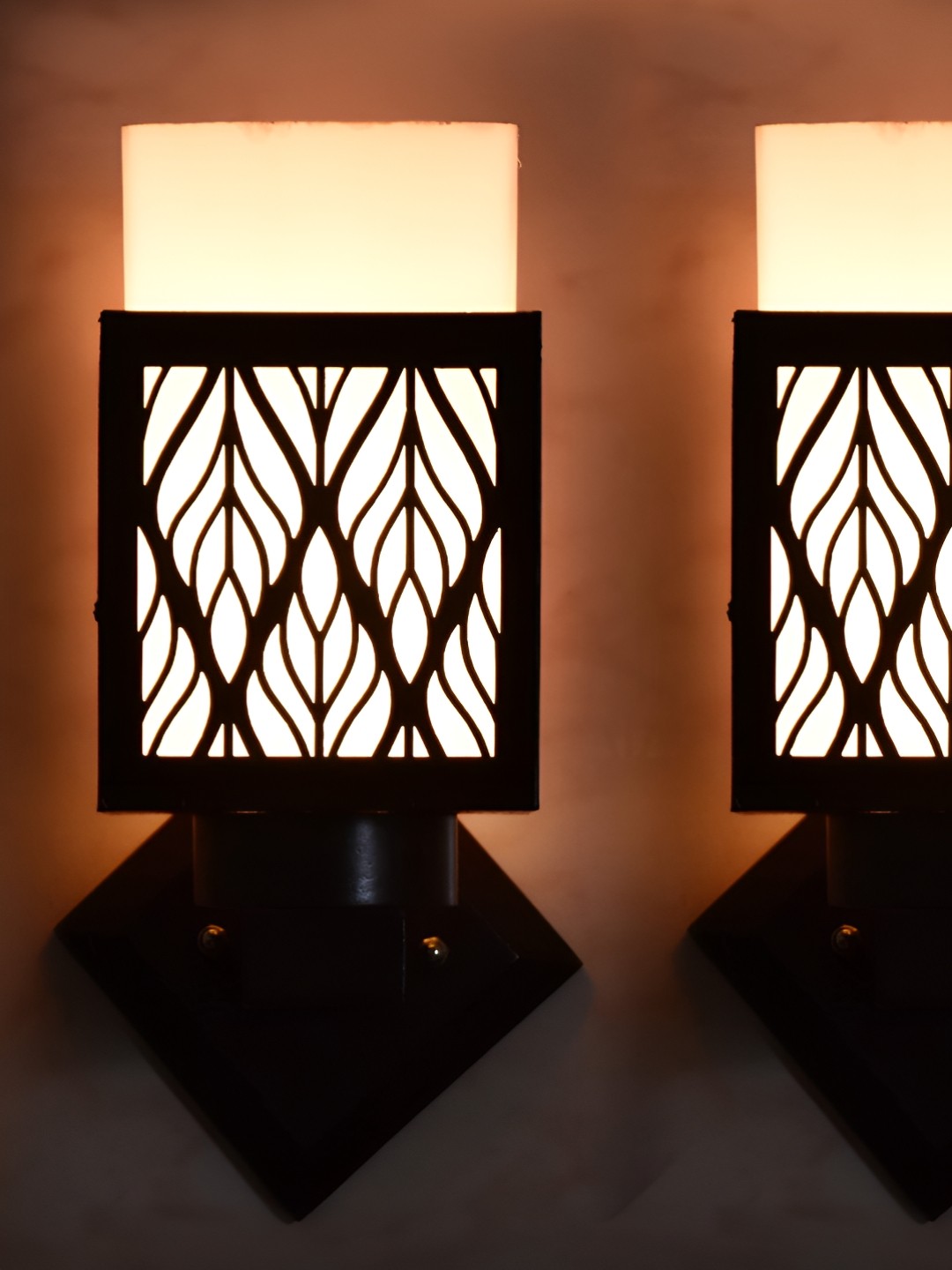 

Gojeeva Black & White 2 Pieces Textured Wooden Square Shaped Wall Lamps