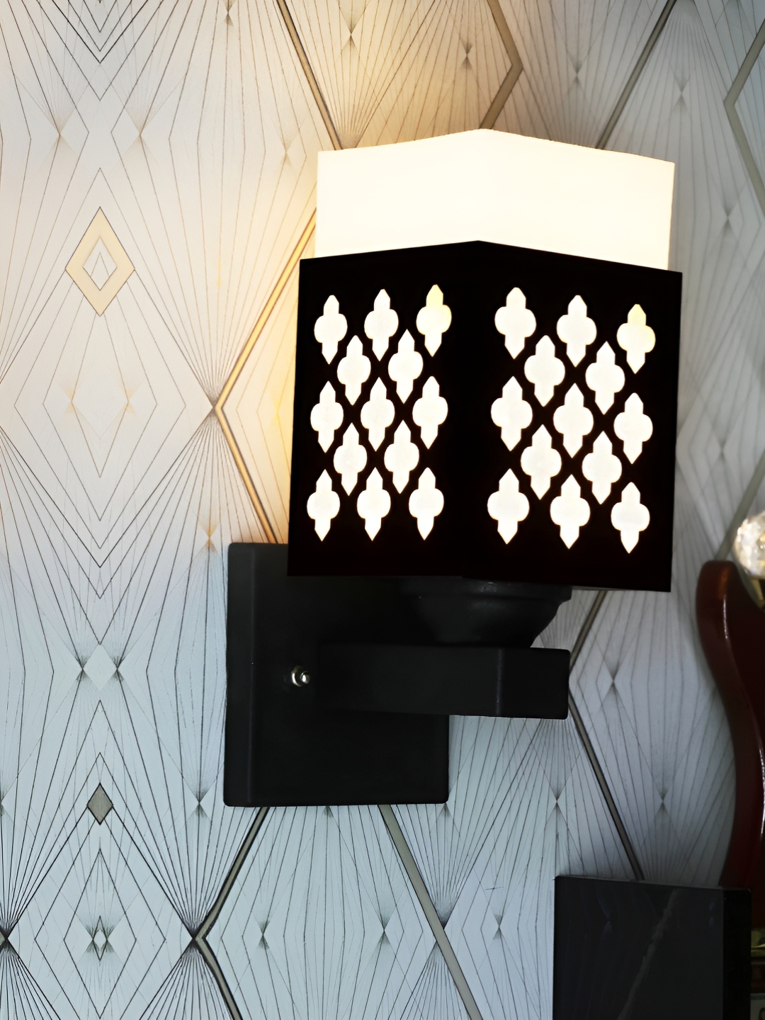 

Gojeeva Black & White Textured Wooden Square Shaped Wall Lamp