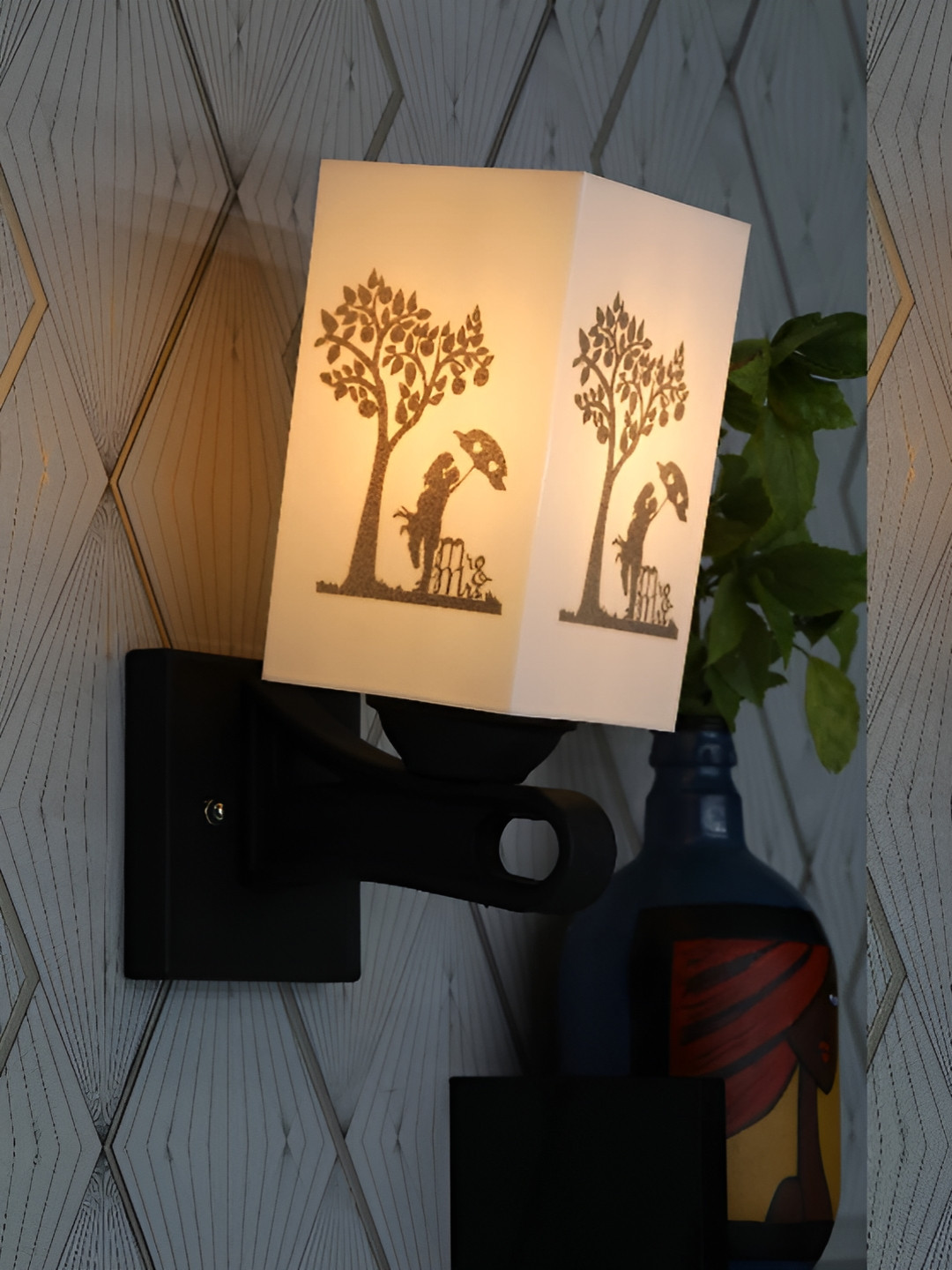 

Gojeeva Black & White Printed Metal Square Shaped Wall Lamp