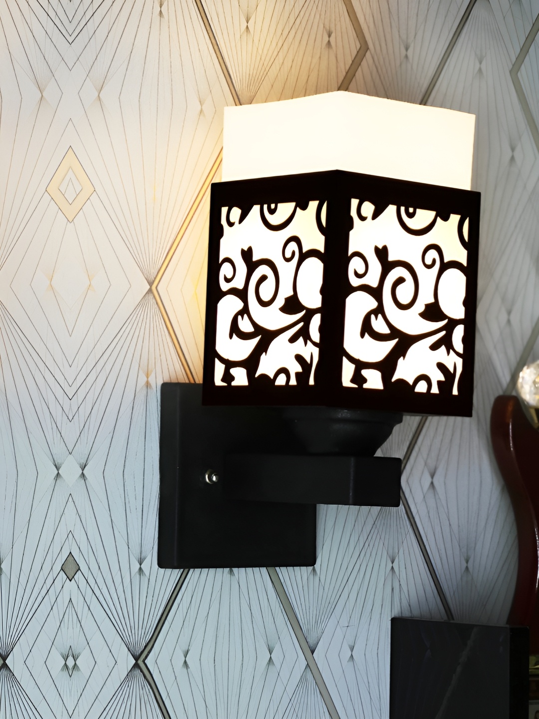 

Gojeeva Black & White Textured Wooden Square Shaped Wall Lamp