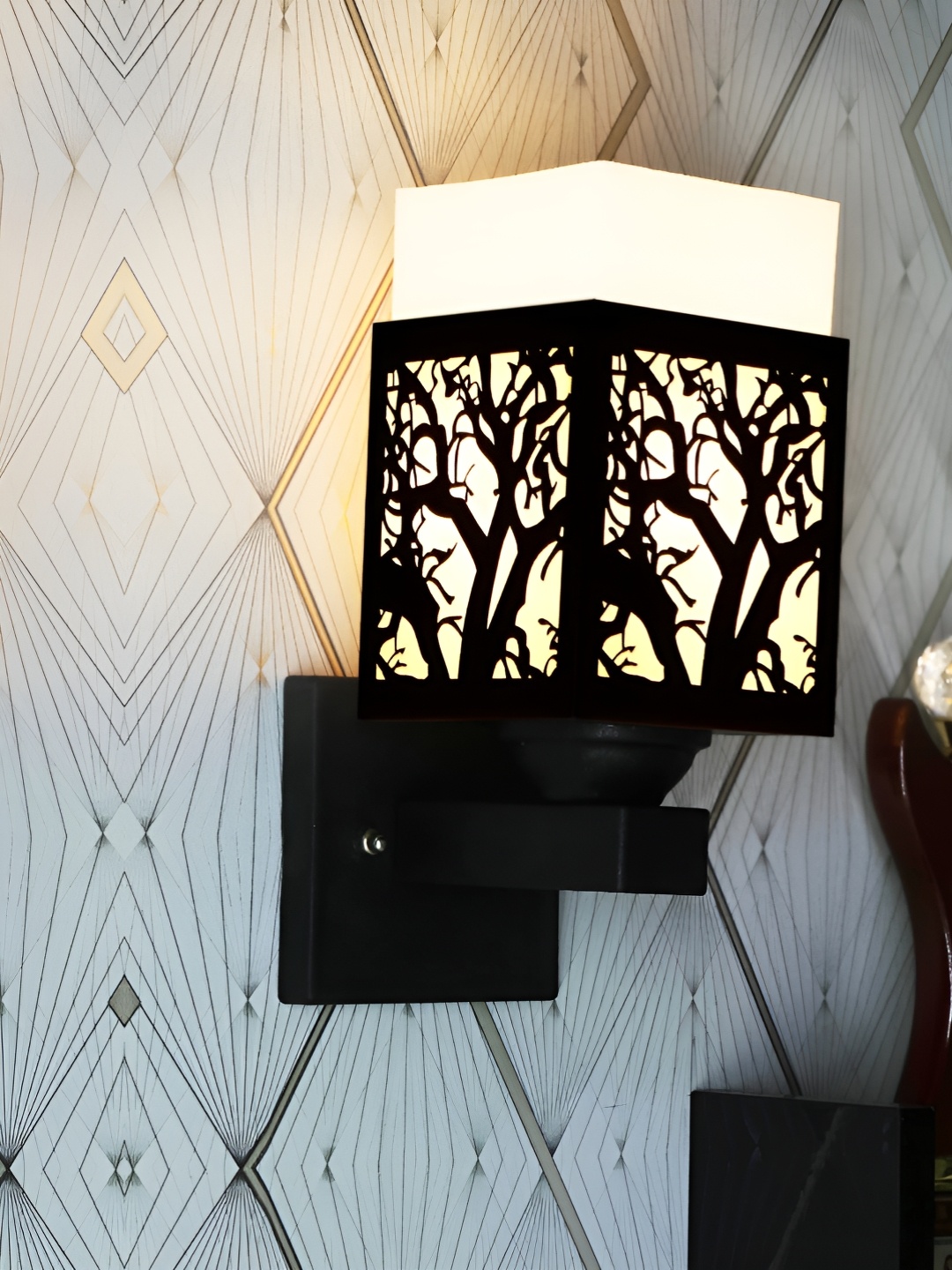 

Gojeeva Black & White Textured Wooden Square Shaped Wall Lamp