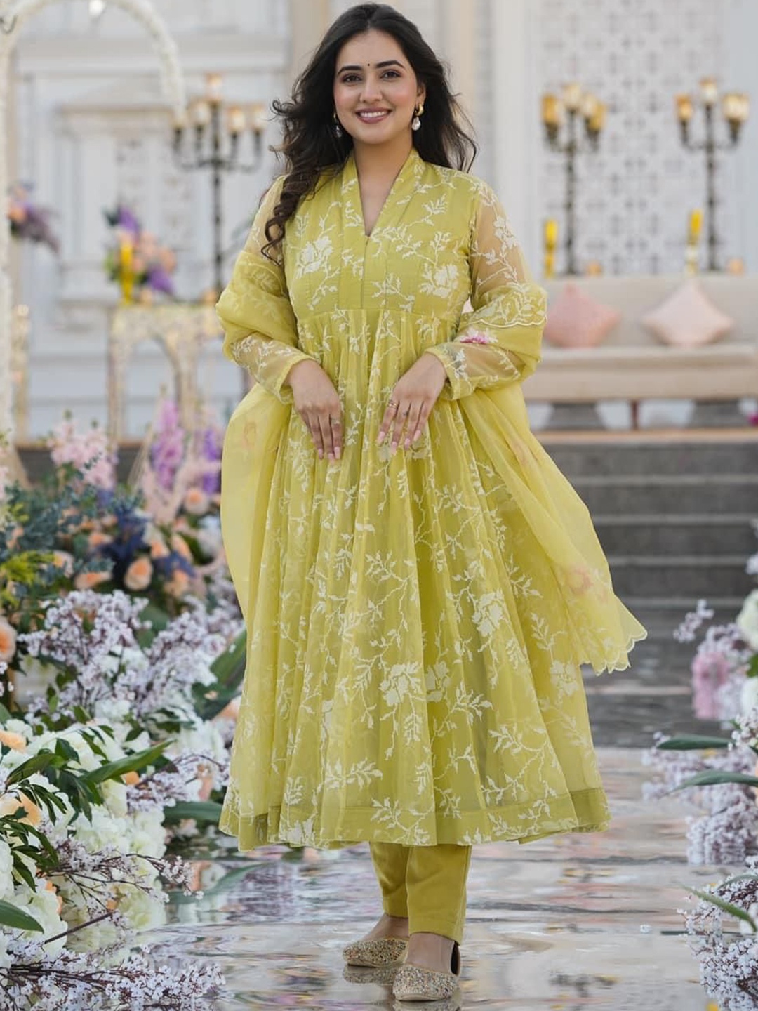 

Vama Heritage Floral Embroidered V-Neck Panelled Anarkali Kurta with Trousers And Dupatta, Yellow