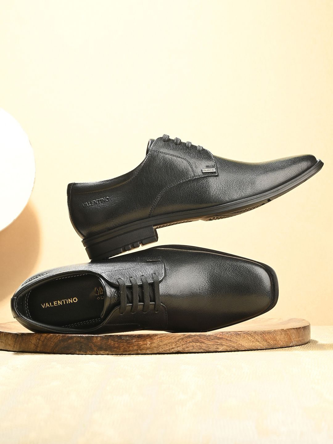 

Valentino Men Round Toe Leather Formal Derbys, Black