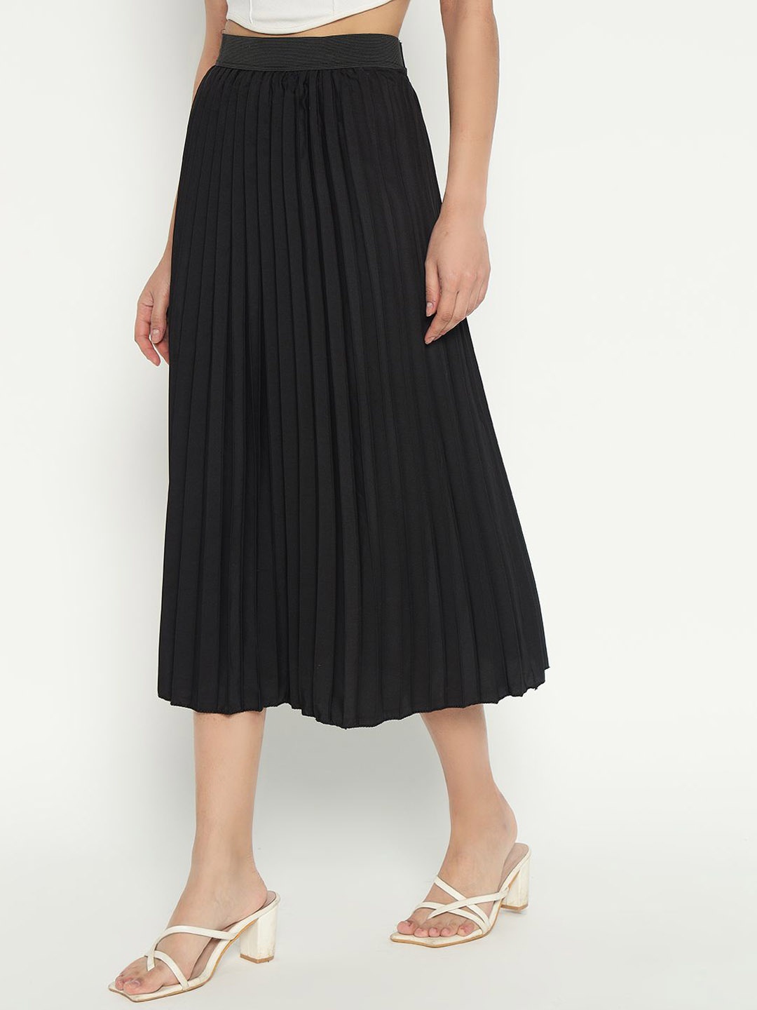 

Krunal Raiyani Women Pleated Flared Midi Skirt, Black