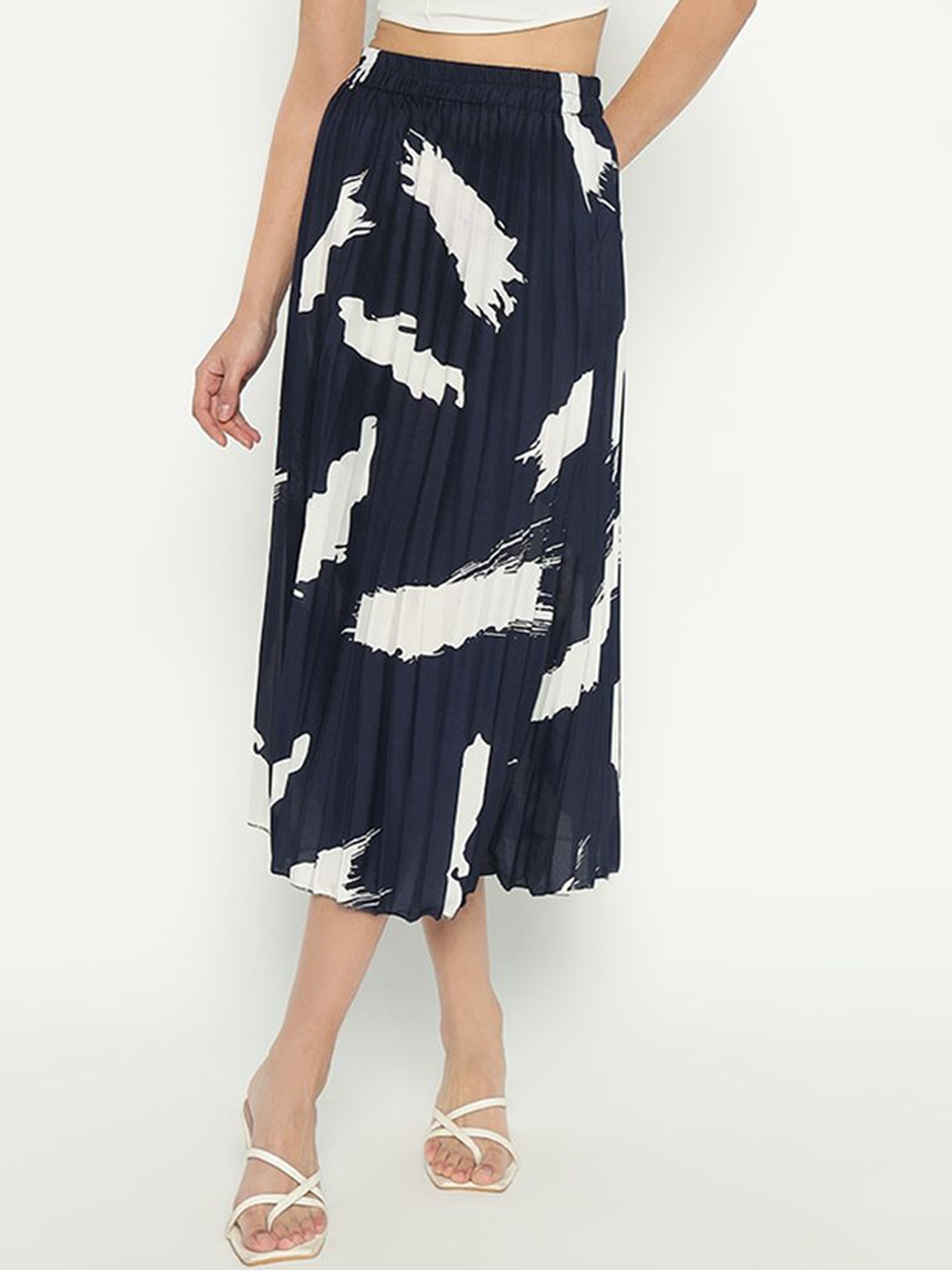 

Raiyani Enterprise Women Printed Pleated Flared Midi Skirt, Navy blue