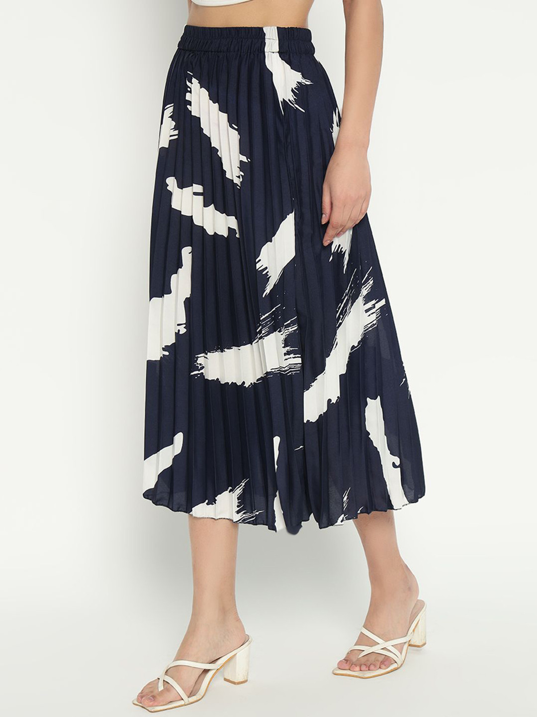 

Femvy Women Printed Pleated Flared Midi Skirt, Navy blue