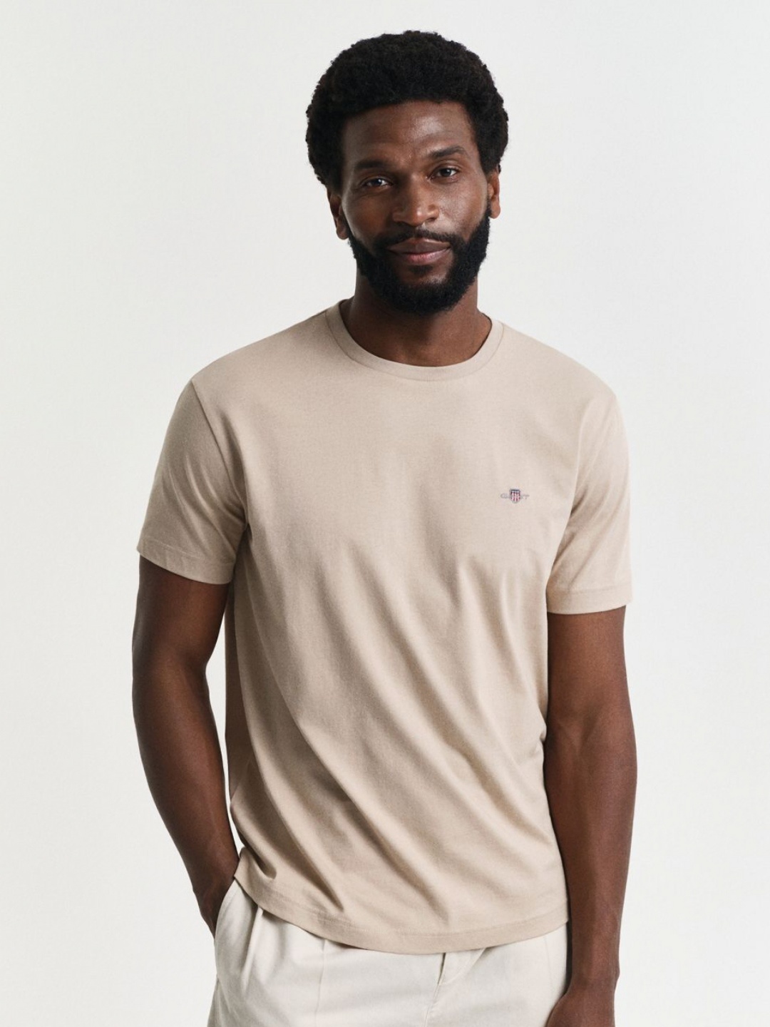 

GANT Men Solid Regular Fit Shield Cotton T-shirt, Beige