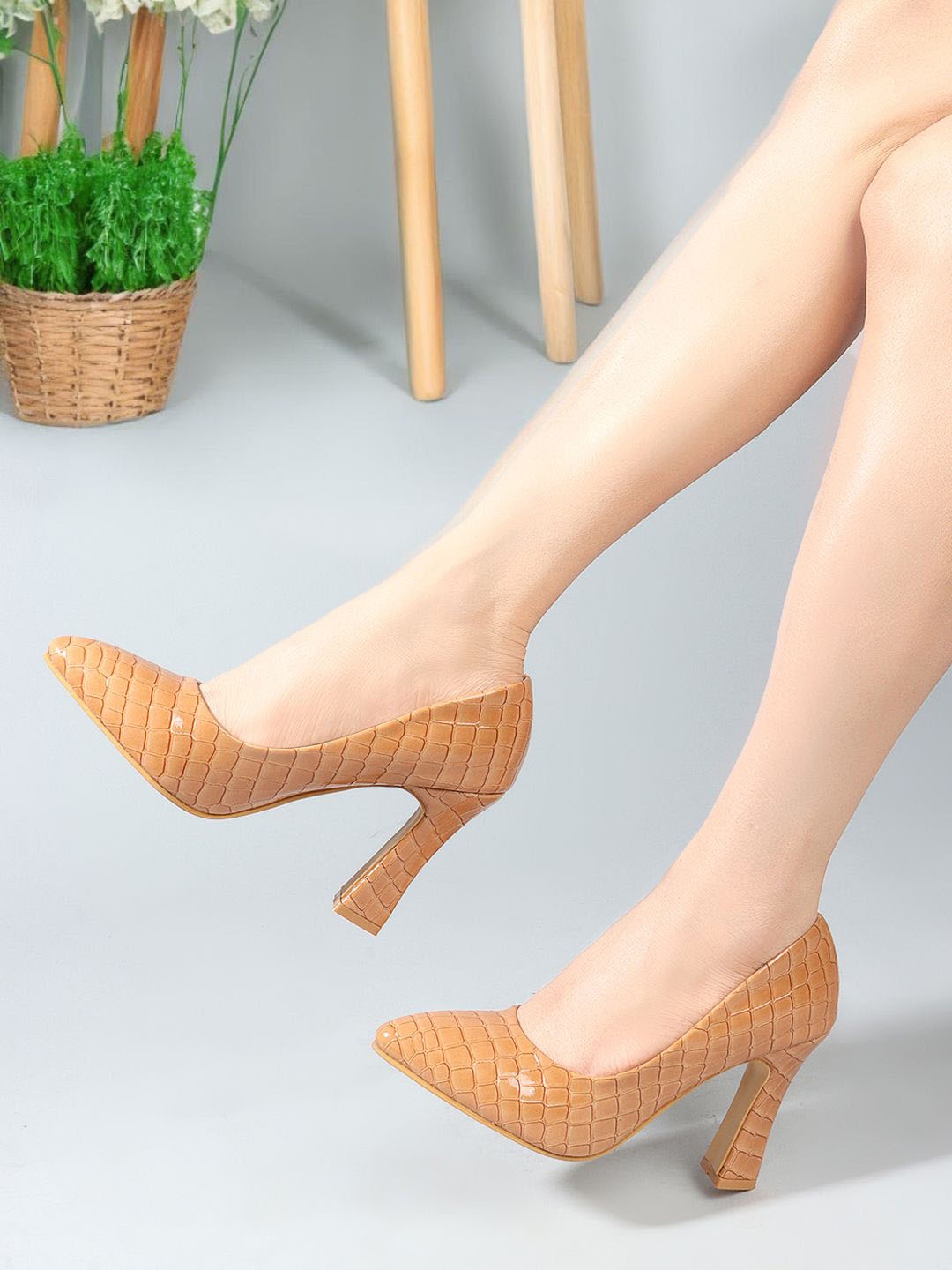 

CORSICA Women Textured Platform Heel Pumps, Beige