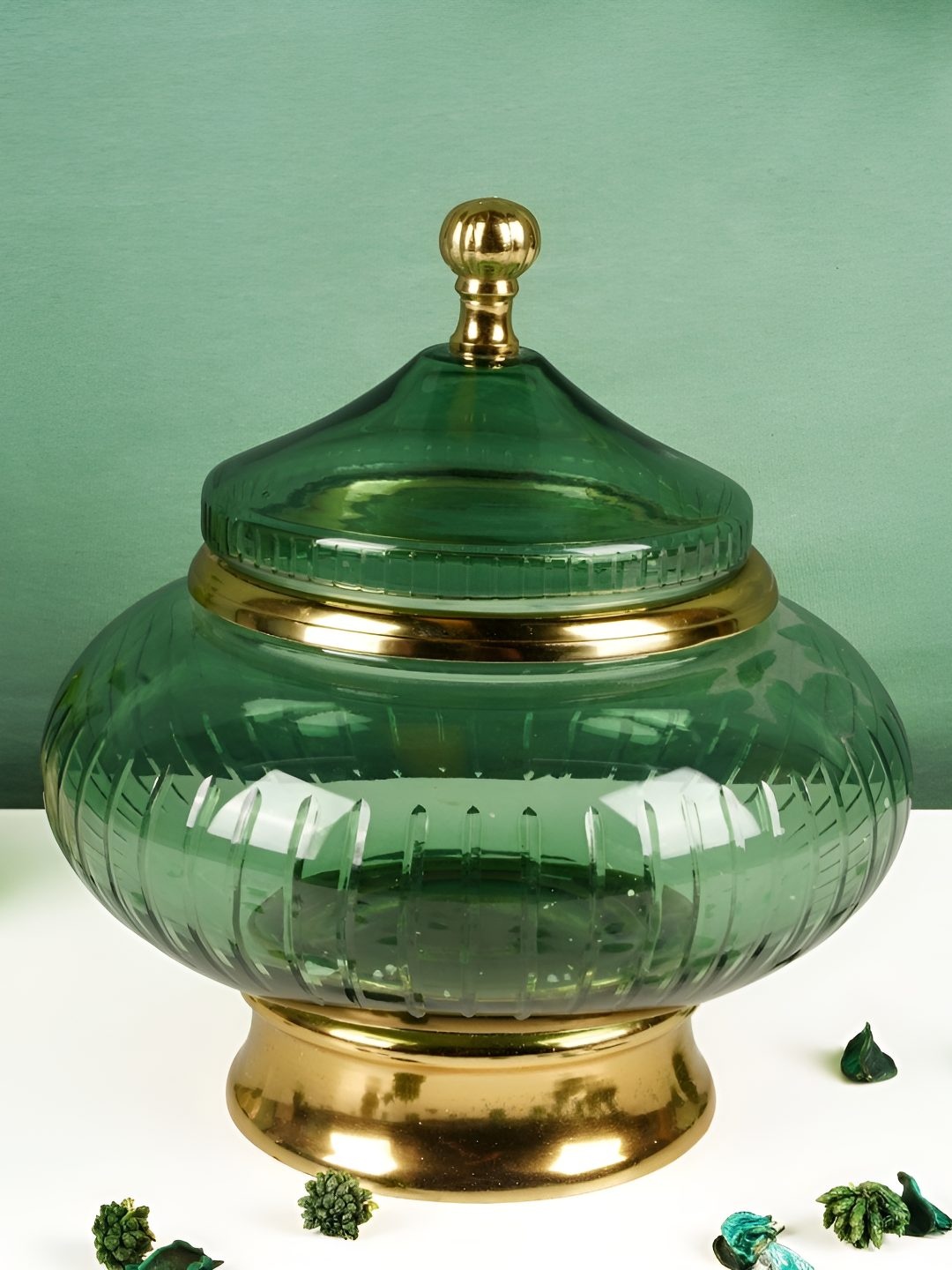 

THE HOME CO. Green & Gold-Toned Glass Easy to Clean Container