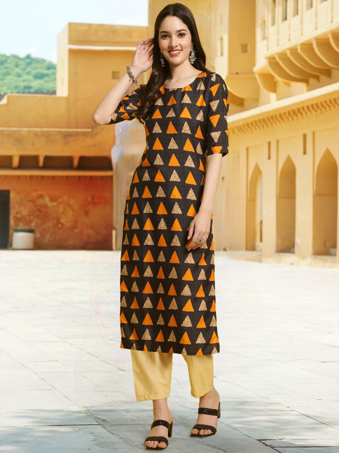 

7Threads Geometric Printed Round Neck Straight Kurta With Trousers, Black