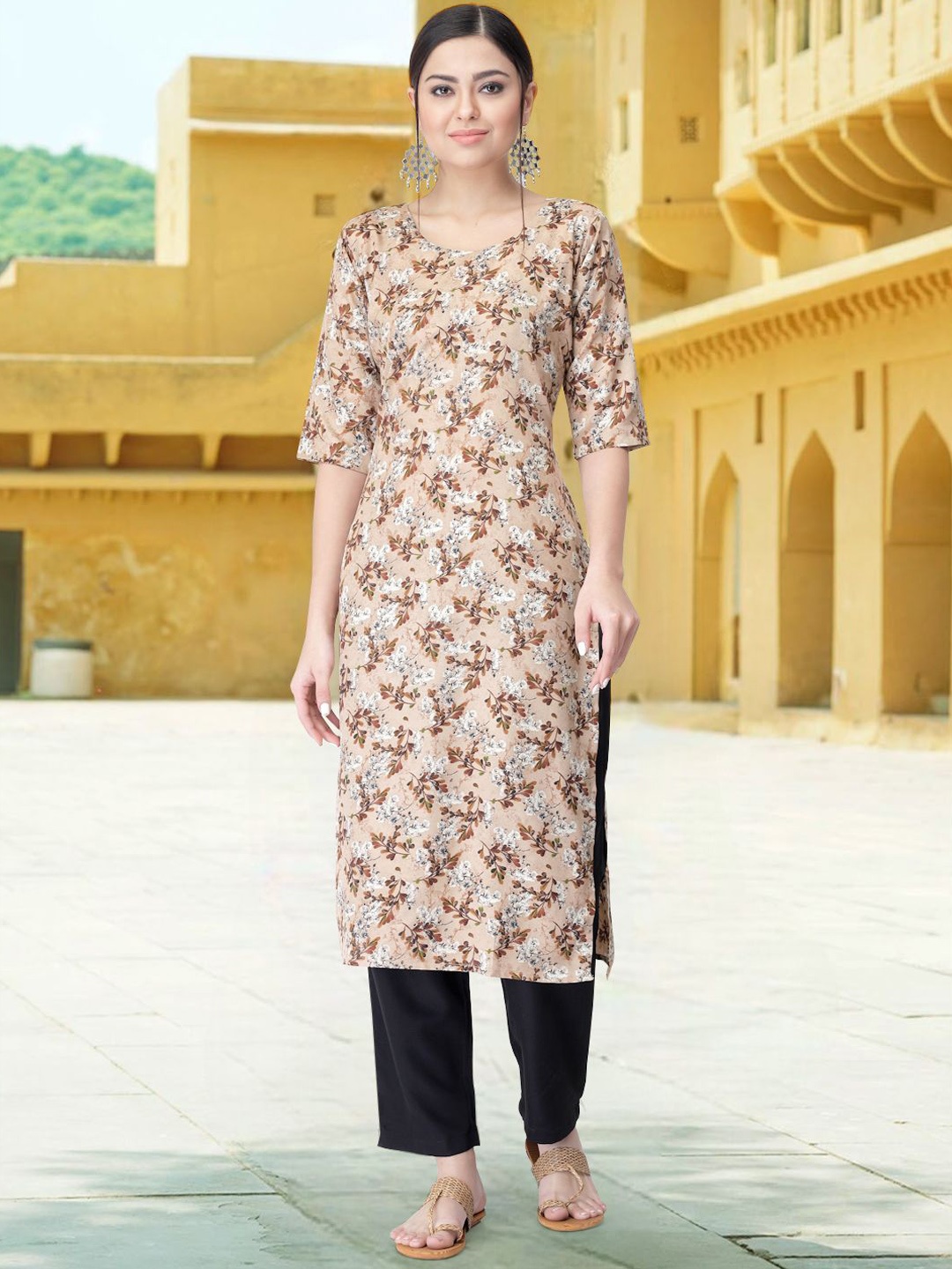 

7Threads Floral Printed Round Neck Straight Kurta With Trousers, Beige