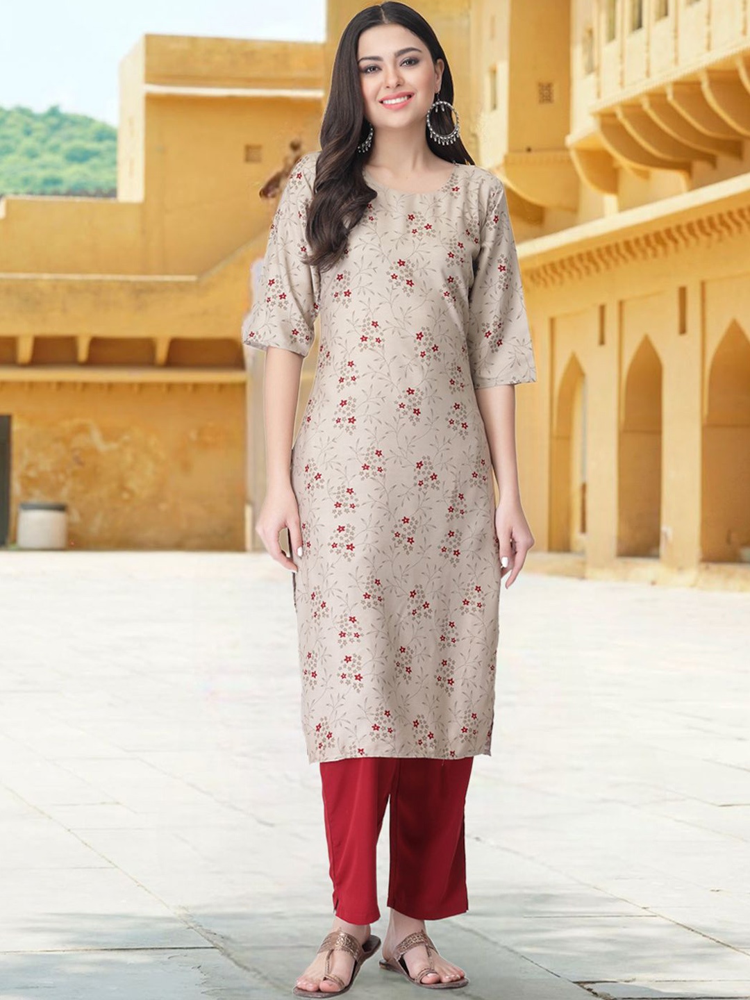 

7Threads Floral Printed Round Neck Straight Kurta With Trousers, Beige
