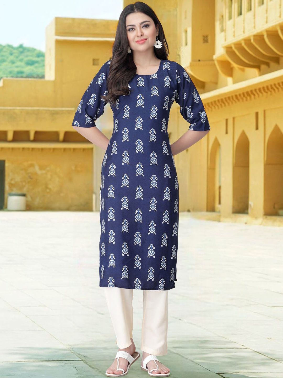 

7Threads Geometric Printed Round Neck Straight Kurta With Trousers, Blue